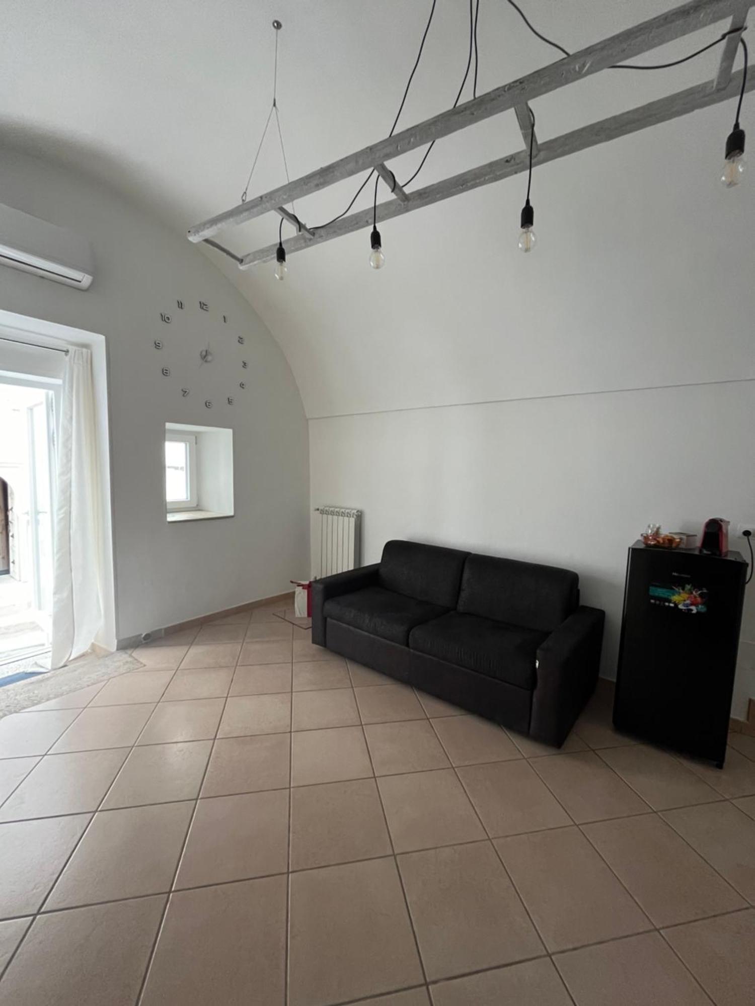 Ostuni 21Mqsuitehomes, Appartamento Con Mini Piscina Privata, Appartamenti Con Vasca Idromassaggio & Appartamenti Standard 奥斯图尼 外观 照片