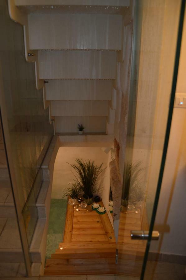 Ostuni 21Mqsuitehomes, Appartamento Con Mini Piscina Privata, Appartamenti Con Vasca Idromassaggio & Appartamenti Standard 奥斯图尼 外观 照片