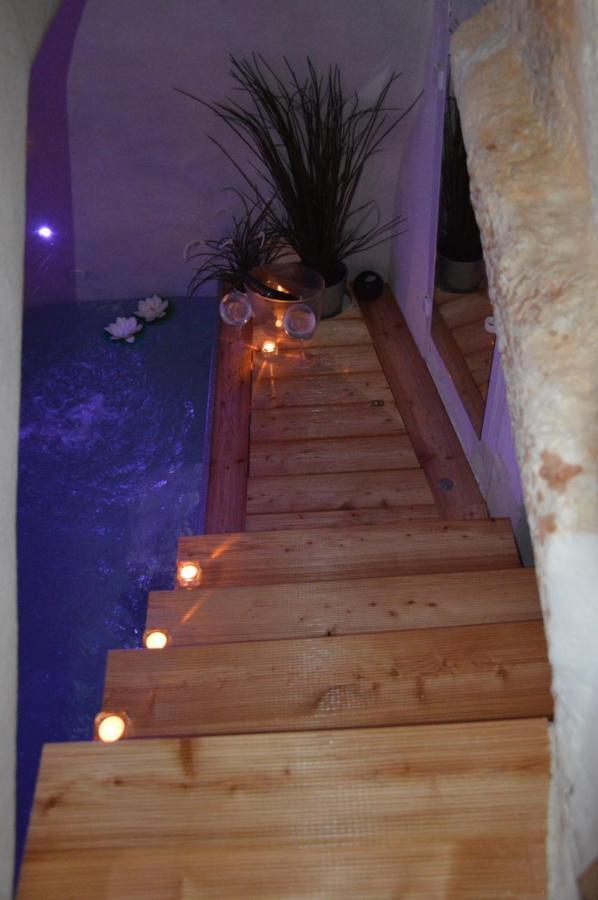 Ostuni 21Mqsuitehomes, Appartamento Con Mini Piscina Privata, Appartamenti Con Vasca Idromassaggio & Appartamenti Standard 奥斯图尼 外观 照片