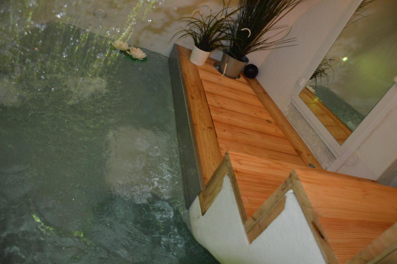 Ostuni 21Mqsuitehomes, Appartamento Con Mini Piscina Privata, Appartamenti Con Vasca Idromassaggio & Appartamenti Standard 奥斯图尼 外观 照片